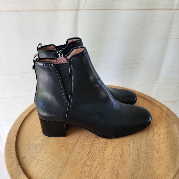 Donald J Pliner Cayto Black Booties Size 8 - Picture 5 of 12